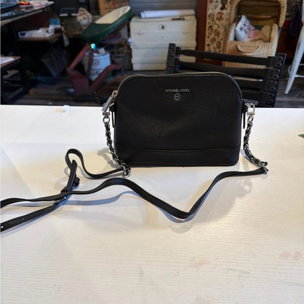 MICHAEL KORS BLACK Large Saffiano Leather Dome Crossbody Bag Style# 32T1ST9C3L